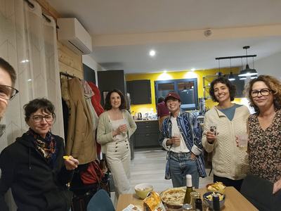 AMAPéro de l'AMAP de Gaillac : adhérents réunis autour d'un buffet partagé