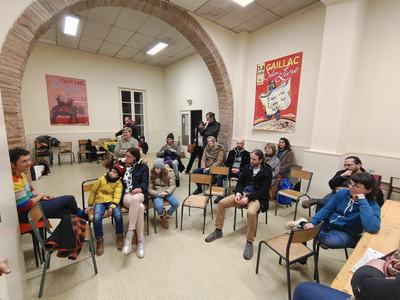 Réunion des adhérents de l'AMAP dans la Salle des Associations